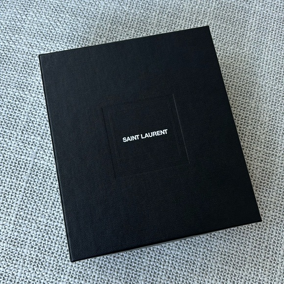 YSL Yves Saint Laurent black leather wallet - Picture 2 of 13